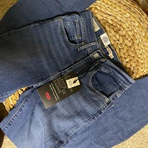 Levi 724 high rise straight